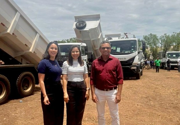Nova Monte Verde é contemplada com dois caminhões basculantes do Programa Promaq