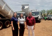 Nova Monte Verde é contemplada com dois caminhões basculantes do Programa Promaq